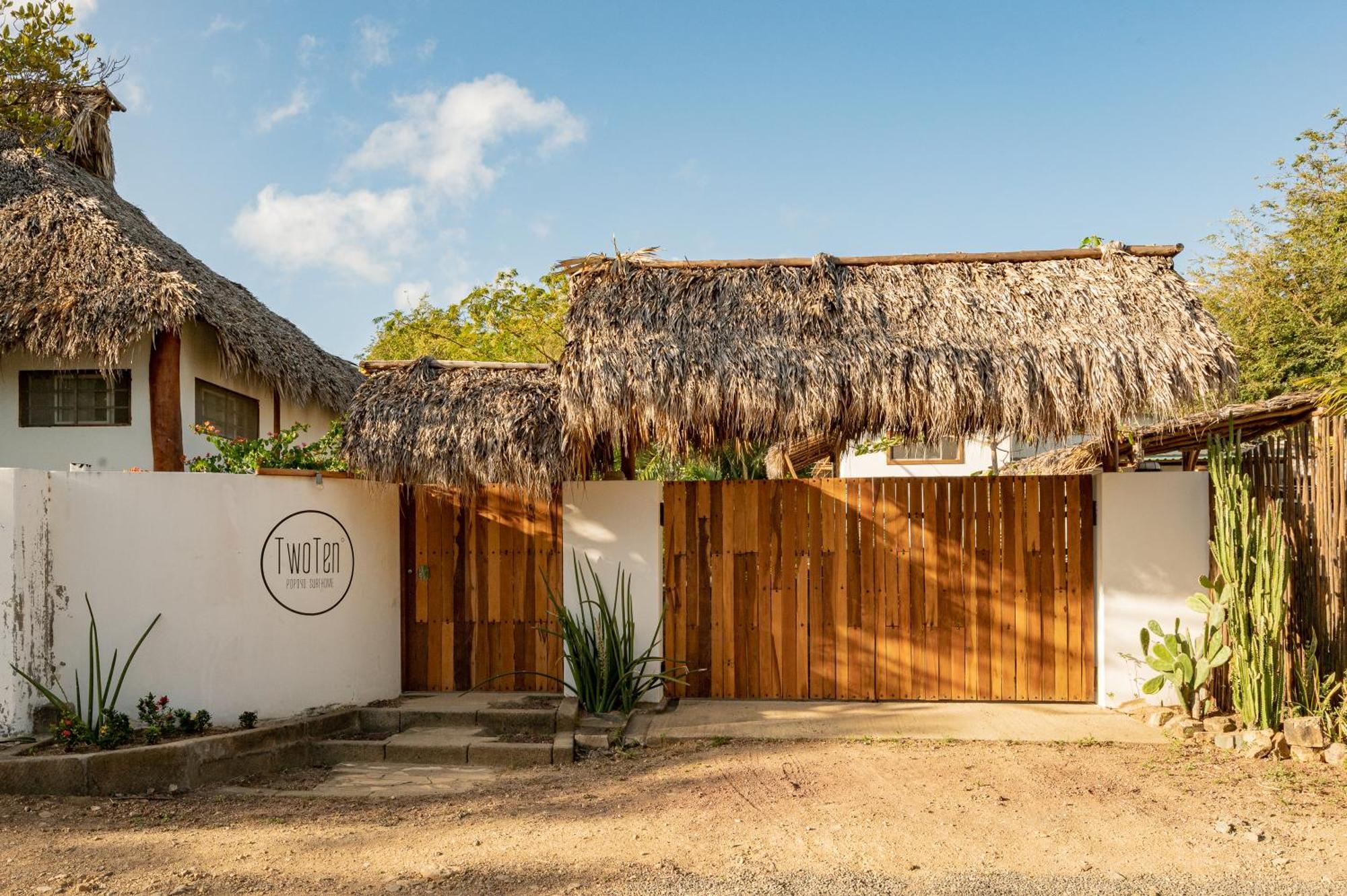 Twoten° Surf Home โปโปโย ภายนอก รูปภาพ
