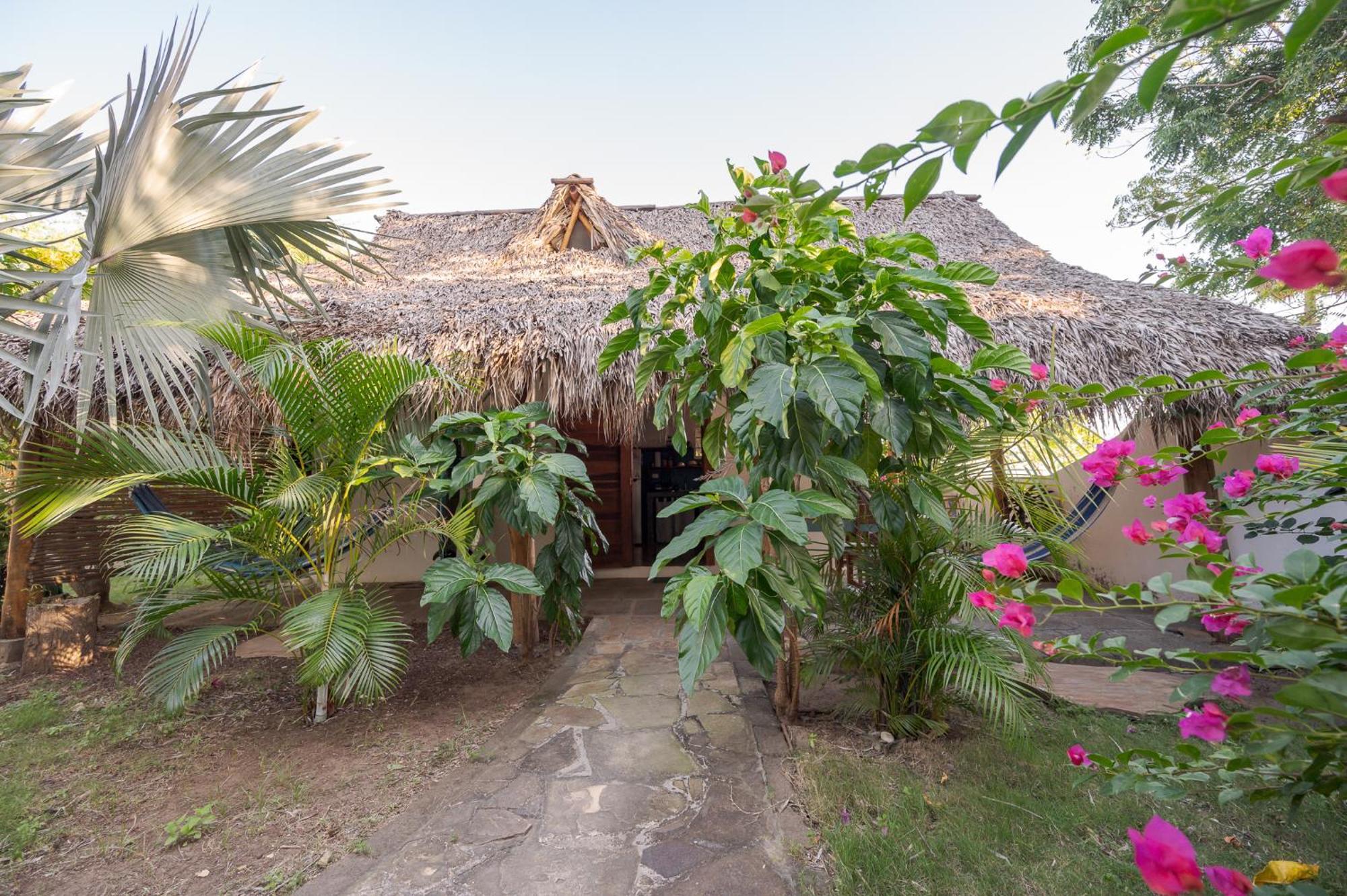 Twoten° Surf Home โปโปโย ภายนอก รูปภาพ